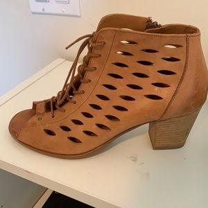 paul green high heels